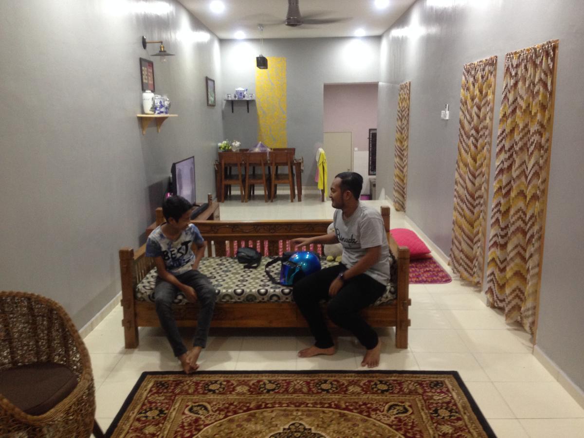 Teratakmuslim H'H Villa Malacca Екстериор снимка