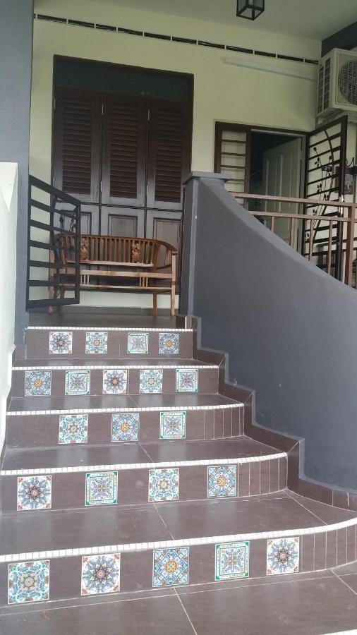 Teratakmuslim H'H Villa Malacca Екстериор снимка